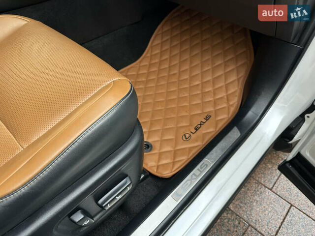 Белый Лексус НХ, объемом двигателя 2.49 л и пробегом 90 тыс. км за 38500 $, фото 31 на Automoto.ua