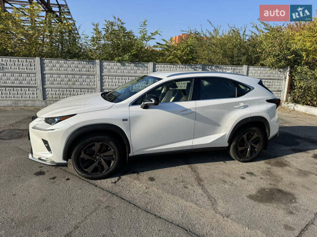 Лексус НХ 2021 в Днепре (Днепропетровске) на Automoto.ua Белый Лексус НХ, объемом двигателя 1.99 л и пробегом 18 тыс. км за 36800 $, фото 3 на Automoto.ua