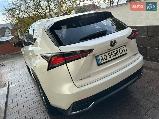 Белый Лексус НХ, объемом двигателя 2.49 л и пробегом 90 тыс. км за 38500 $, фото 65 на Automoto.ua