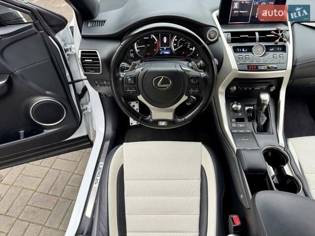 Білий Лексус НХ, об'ємом двигуна 2 л та пробігом 30 тис. км за 25800 $, фото 25 на Automoto.ua