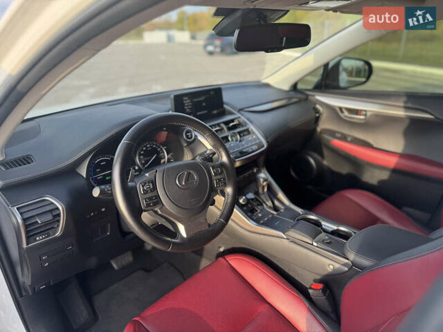 Лексус НХ 2021 у Дніпро (Дніпропетровську) на Automoto.ua Білий Лексус НХ, об'ємом двигуна 2.49 л та пробігом 21 тис. км за 40000 $, фото 4 на Automoto.ua