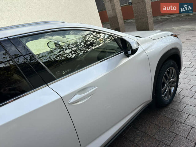 Белый Лексус НХ, объемом двигателя 2.49 л и пробегом 90 тыс. км за 38500 $, фото 59 на Automoto.ua