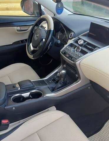 Белый Лексус НХ, объемом двигателя 2.49 л и пробегом 38 тыс. км за 39900 $, фото 21 на Automoto.ua