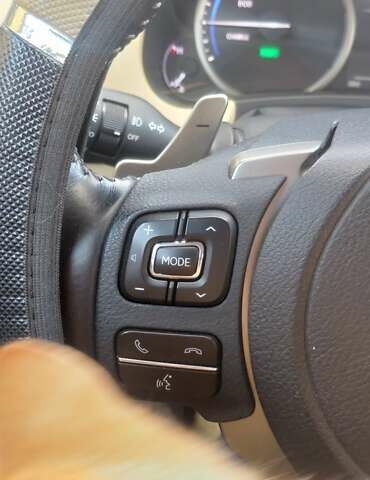 Белый Лексус НХ, объемом двигателя 2.49 л и пробегом 38 тыс. км за 39900 $, фото 44 на Automoto.ua