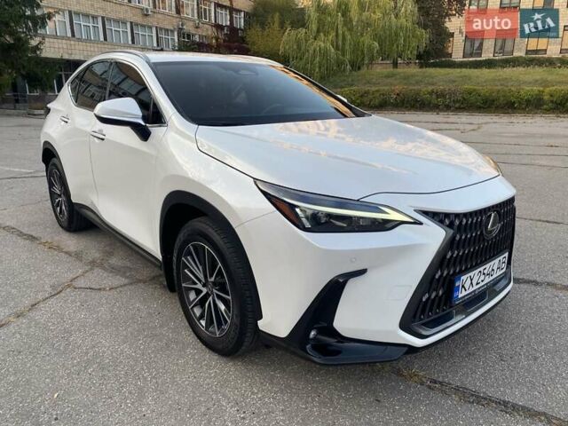 Білий Лексус НХ, об'ємом двигуна 2.49 л та пробігом 23 тис. км за 44700 $, фото 23 на Automoto.ua