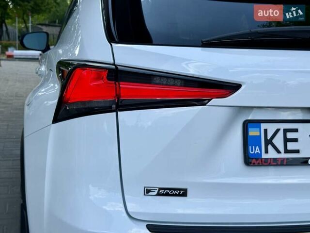 Белый Лексус НХ, объемом двигателя 2 л и пробегом 30 тыс. км за 25900 $, фото 17 на Automoto.ua