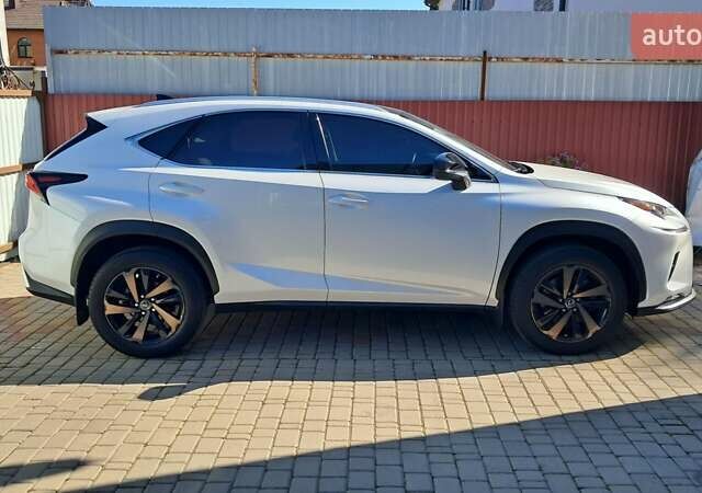 Белый Лексус НХ, объемом двигателя 1.99 л и пробегом 24 тыс. км за 29500 $, фото 25 на Automoto.ua