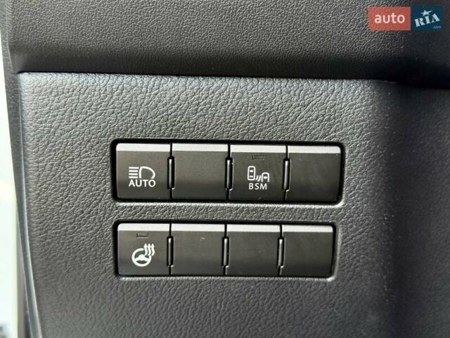 Белый Лексус НХ, объемом двигателя 2 л и пробегом 30 тыс. км за 25900 $, фото 39 на Automoto.ua