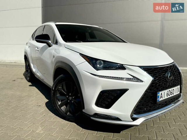 Білий Лексус НХ, об'ємом двигуна 2 л та пробігом 65 тис. км за 31500 $, фото 5 на Automoto.ua
