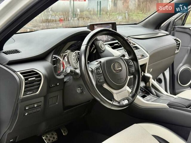 Білий Лексус НХ, об'ємом двигуна 2 л та пробігом 30 тис. км за 25800 $, фото 21 на Automoto.ua