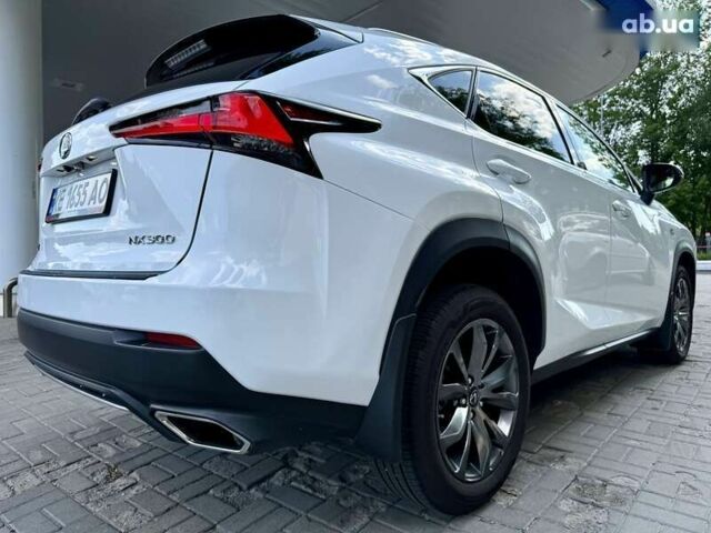 Белый Лексус НХ, объемом двигателя 2 л и пробегом 30 тыс. км за 26300 $, фото 13 на Automoto.ua