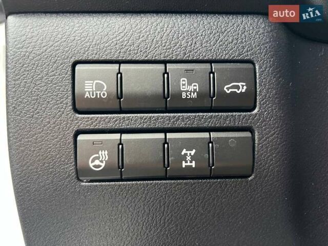 Белый Лексус НХ, объемом двигателя 2 л и пробегом 23 тыс. км за 32000 $, фото 17 на Automoto.ua