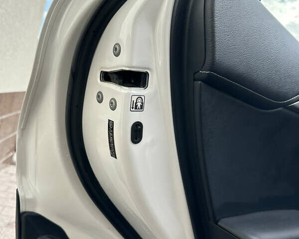 Белый Лексус НХ, объемом двигателя 2.49 л и пробегом 90 тыс. км за 38500 $, фото 39 на Automoto.ua