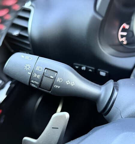 Белый Лексус НХ, объемом двигателя 2 л и пробегом 88 тыс. км за 32000 $, фото 18 на Automoto.ua