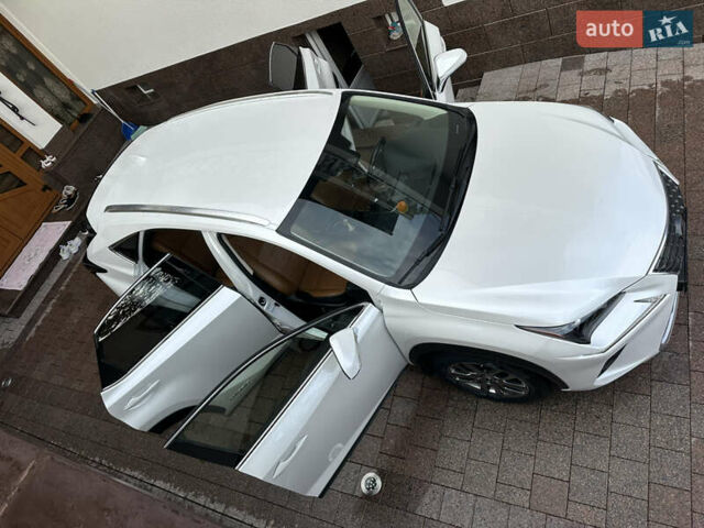 Белый Лексус НХ, объемом двигателя 2.49 л и пробегом 90 тыс. км за 38500 $, фото 24 на Automoto.ua