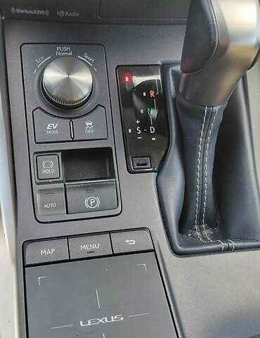 Белый Лексус НХ, объемом двигателя 2.49 л и пробегом 38 тыс. км за 39900 $, фото 46 на Automoto.ua