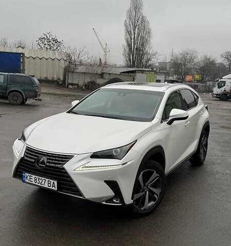 Белый Лексус НХ, объемом двигателя 2 л и пробегом 117 тыс. км за 33500 $, фото 13 на Automoto.ua