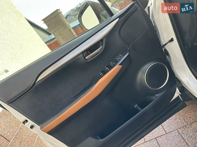 Белый Лексус НХ, объемом двигателя 2.49 л и пробегом 90 тыс. км за 38500 $, фото 47 на Automoto.ua