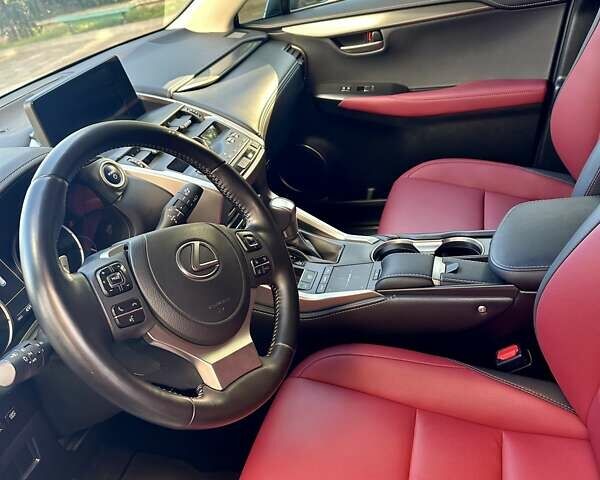 Білий Лексус НХ, об'ємом двигуна 2.49 л та пробігом 49 тис. км за 40500 $, фото 6 на Automoto.ua
