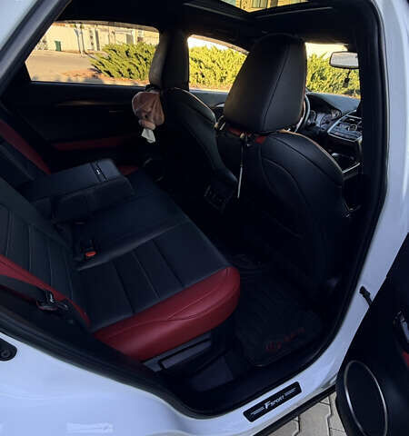 Белый Лексус НХ, объемом двигателя 2 л и пробегом 88 тыс. км за 32000 $, фото 24 на Automoto.ua