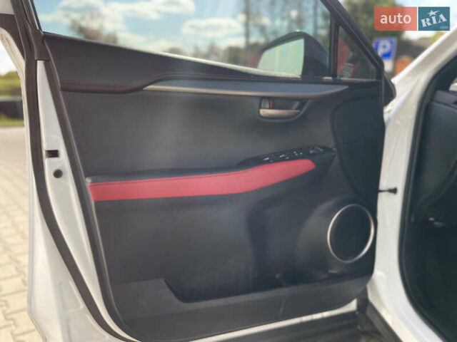 Білий Лексус НХ, об'ємом двигуна 2 л та пробігом 65 тис. км за 31500 $, фото 18 на Automoto.ua