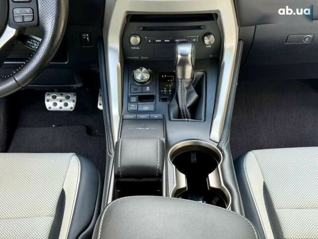 Белый Лексус НХ, объемом двигателя 2 л и пробегом 30 тыс. км за 26300 $, фото 29 на Automoto.ua