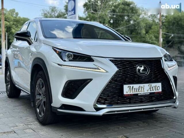 Белый Лексус НХ, объемом двигателя 2 л и пробегом 30 тыс. км за 26300 $, фото 9 на Automoto.ua