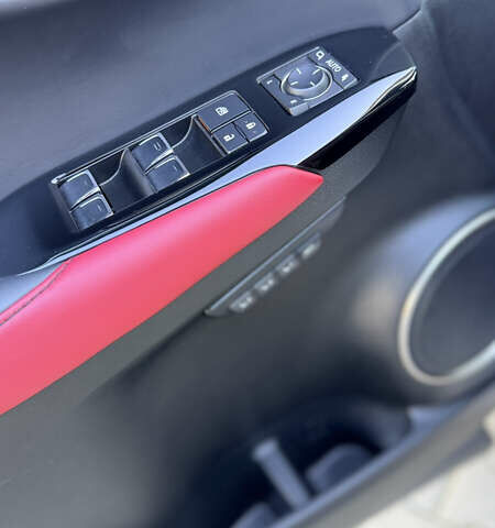 Белый Лексус НХ, объемом двигателя 2 л и пробегом 88 тыс. км за 32000 $, фото 12 на Automoto.ua