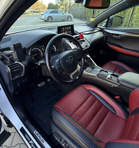 Белый Лексус НХ, объемом двигателя 2 л и пробегом 88 тыс. км за 32000 $, фото 7 на Automoto.ua