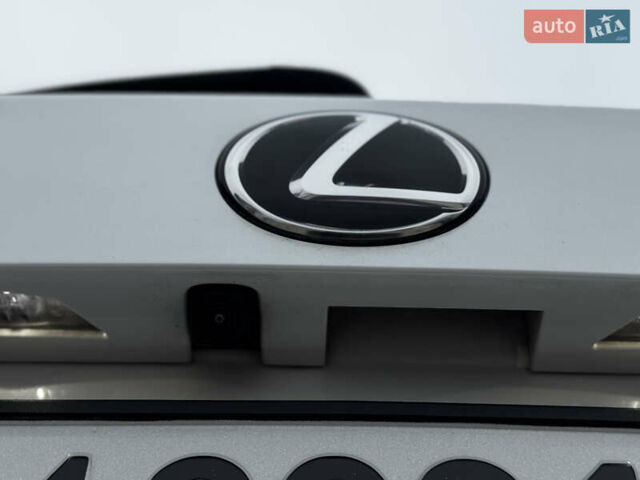 Белый Лексус НХ, объемом двигателя 2 л и пробегом 63 тыс. км за 28250 $, фото 15 на Automoto.ua