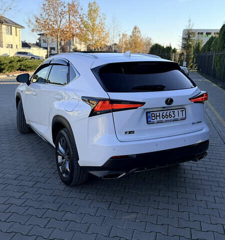 Белый Лексус НХ, объемом двигателя 2 л и пробегом 88 тыс. км за 32000 $, фото 4 на Automoto.ua