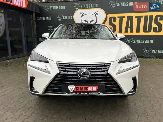 Белый Лексус НХ, объемом двигателя 2 л и пробегом 23 тыс. км за 32000 $, фото 1 на Automoto.ua