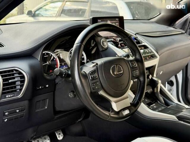 Белый Лексус НХ, объемом двигателя 2 л и пробегом 30 тыс. км за 26300 $, фото 23 на Automoto.ua