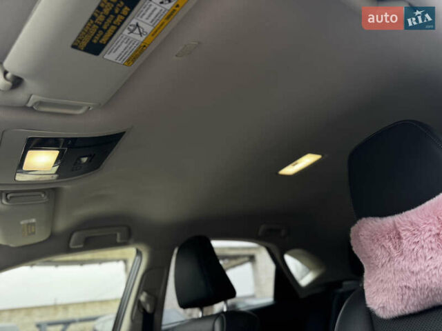 Белый Лексус НХ, объемом двигателя 2 л и пробегом 63 тыс. км за 28250 $, фото 36 на Automoto.ua