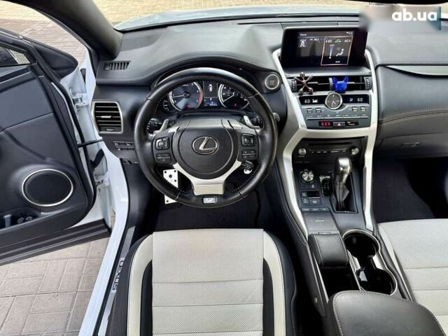 Белый Лексус НХ, объемом двигателя 2 л и пробегом 30 тыс. км за 26300 $, фото 27 на Automoto.ua