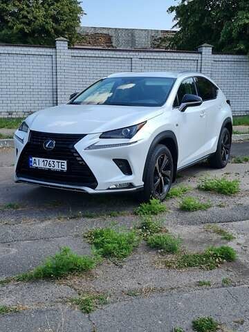 Білий Лексус НХ, об'ємом двигуна 1.99 л та пробігом 40 тис. км за 39500 $, фото 23 на Automoto.ua
