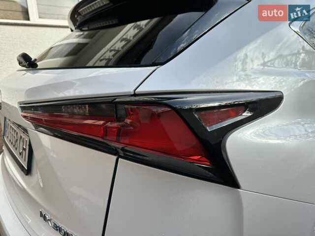 Белый Лексус НХ, объемом двигателя 2.49 л и пробегом 90 тыс. км за 38500 $, фото 58 на Automoto.ua