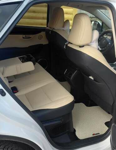 Белый Лексус НХ, объемом двигателя 2.49 л и пробегом 38 тыс. км за 39900 $, фото 29 на Automoto.ua