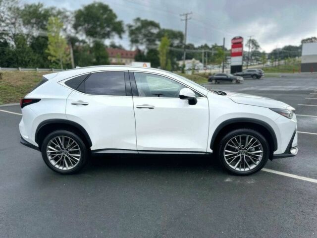 Білий Лексус НХ, об'ємом двигуна 2.4 л та пробігом 10 тис. км за 19000 $, фото 7 на Automoto.ua