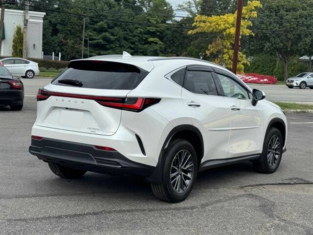 Белый Лексус НХ, объемом двигателя 2.5 л и пробегом 16 тыс. км за 21000 $, фото 5 на Automoto.ua