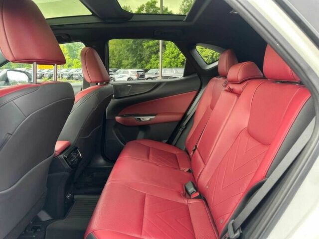 Білий Лексус НХ, об'ємом двигуна 2.4 л та пробігом 10 тис. км за 19000 $, фото 15 на Automoto.ua