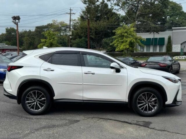 Белый Лексус НХ, объемом двигателя 2.5 л и пробегом 16 тыс. км за 21000 $, фото 3 на Automoto.ua