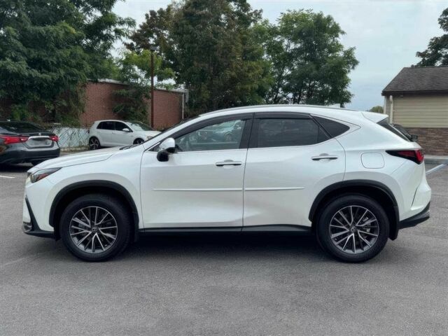 Белый Лексус НХ, объемом двигателя 2.5 л и пробегом 16 тыс. км за 21000 $, фото 4 на Automoto.ua