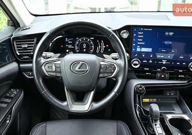 Лексус НХ 2022 у Києві на Automoto.ua Білий Лексус НХ, об'ємом двигуна 2.49 л та пробігом 81 тис. км за 44993 $, фото 8 на Automoto.ua
