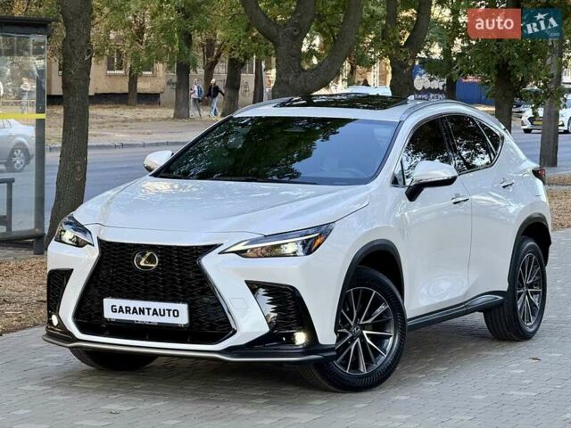 Білий Лексус НХ, об'ємом двигуна 2.49 л та пробігом 11 тис. км за 49999 $, фото 18 на Automoto.ua