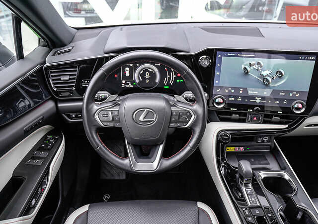 Белый Лексус НХ, объемом двигателя 2.49 л и пробегом 60 тыс. км за 57931 $, фото 8 на Automoto.ua