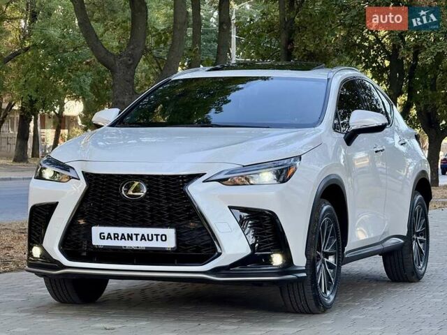 Білий Лексус НХ, об'ємом двигуна 2.49 л та пробігом 11 тис. км за 49999 $, фото 4 на Automoto.ua