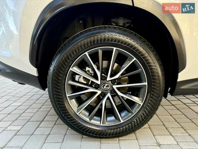 Білий Лексус НХ, об'ємом двигуна 2.49 л та пробігом 11 тис. км за 49999 $, фото 35 на Automoto.ua