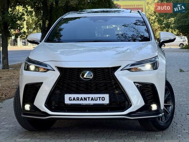 Білий Лексус НХ, об'ємом двигуна 2.49 л та пробігом 11 тис. км за 49999 $, фото 13 на Automoto.ua