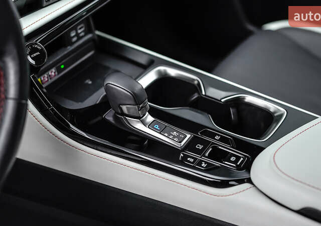 Белый Лексус НХ, объемом двигателя 2.49 л и пробегом 60 тыс. км за 57931 $, фото 26 на Automoto.ua